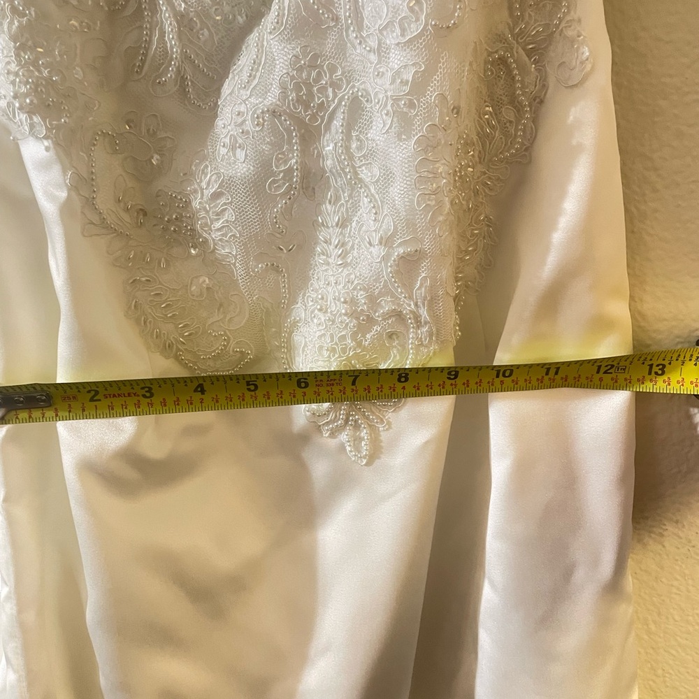 Ivory Lace Appliqué Satin Wedding Gown - Picture 8 of 16